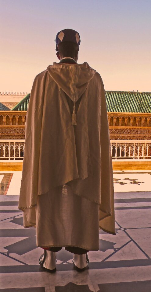 Robe fashion tomb