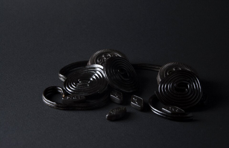 Liquorice black tablet top