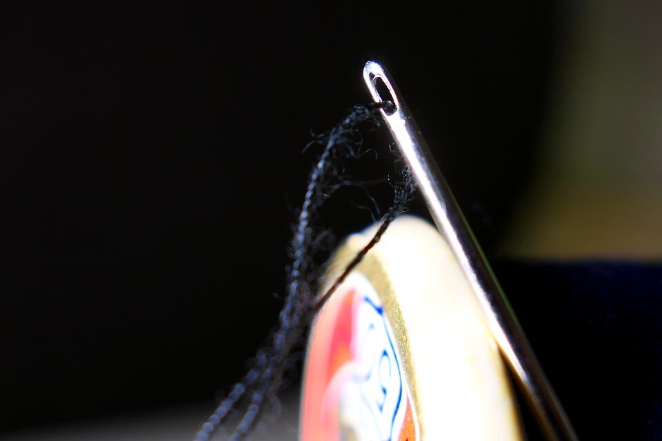 Fashion needle sewing thread photo