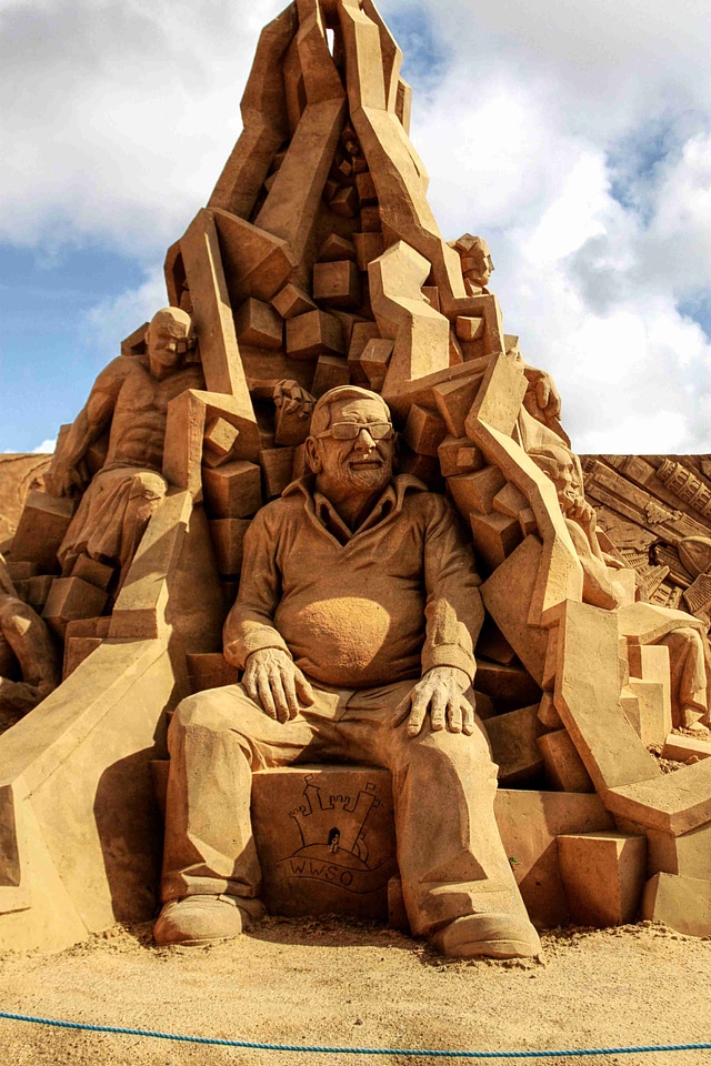 Artwork sand picture sandworld