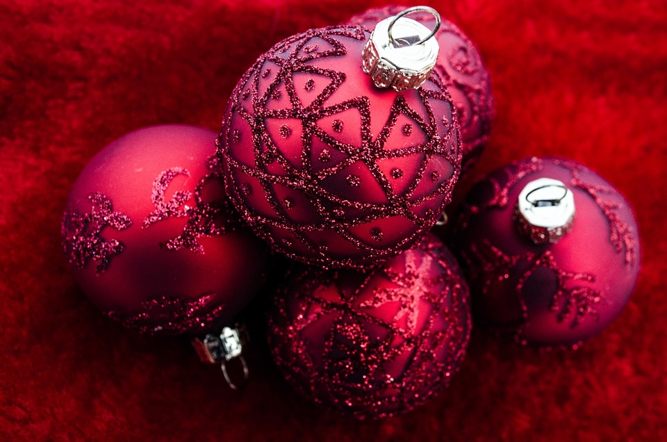Red seasons holiday