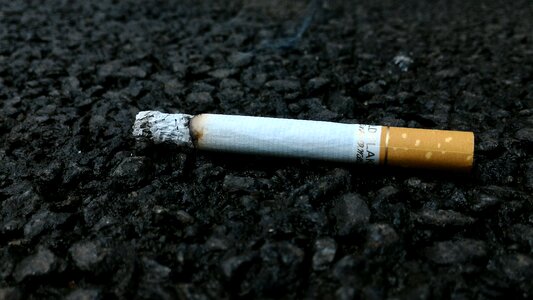 Ash smoke addiction