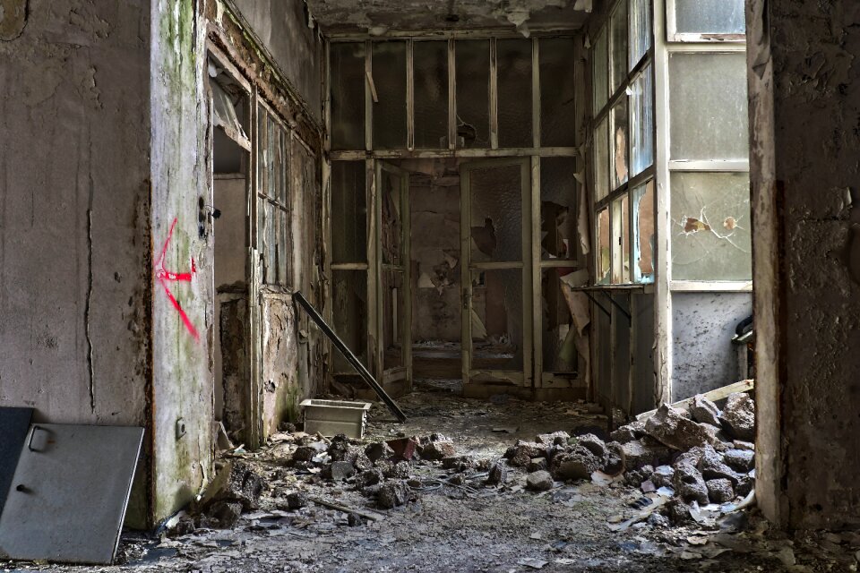 Window abandoned building