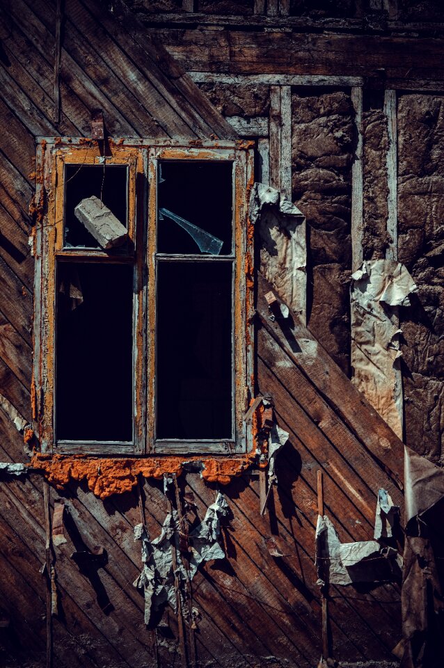 The demolition of the house renovation old