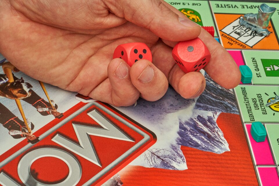 Hand cube board game