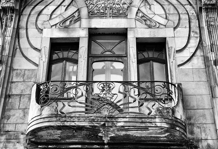 Road art nouveau black and white