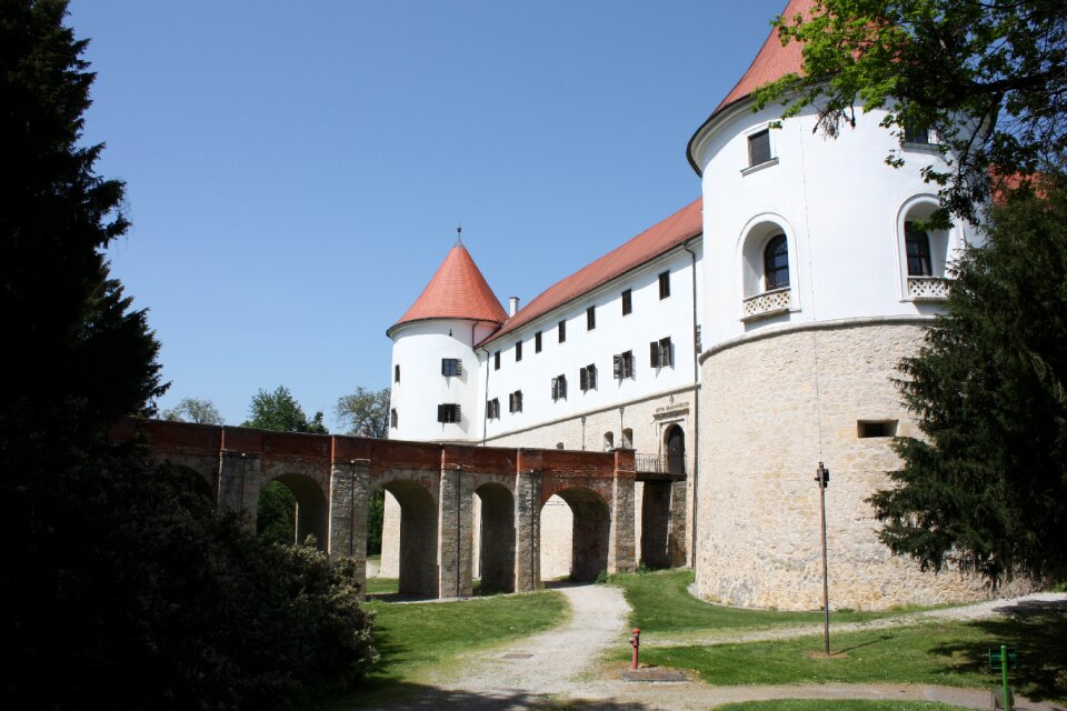 Old palace tourism