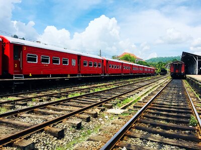 Locomotive engine