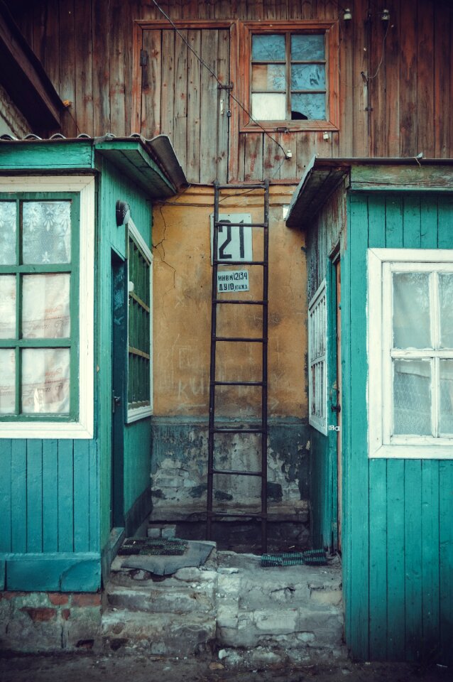 Poverty door house