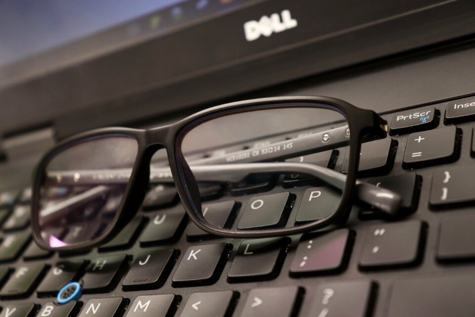 Business laptop internet