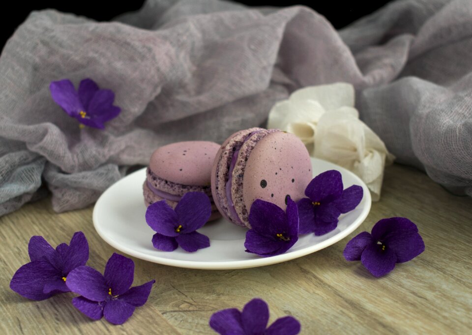 Dessert macarons sweets
