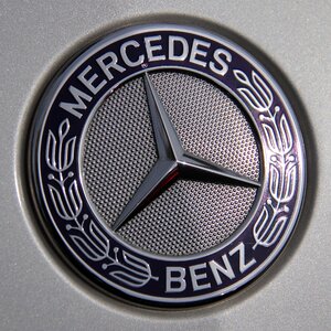 Mercedes benz auto photo