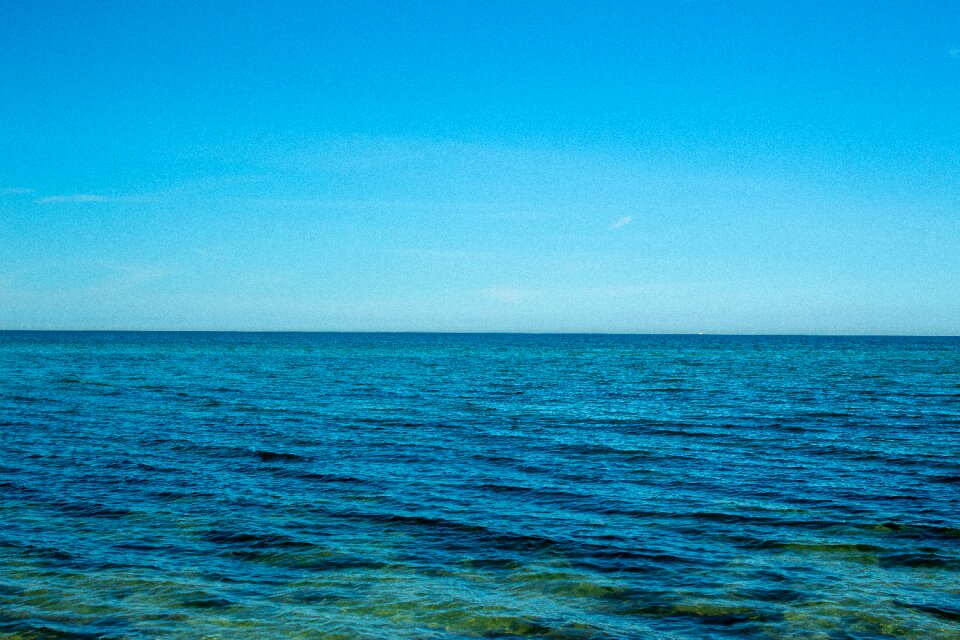 In the free sky green blue