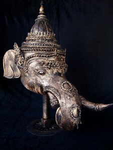 Ganesh thai photo