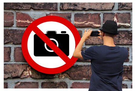 Figure street photography ban