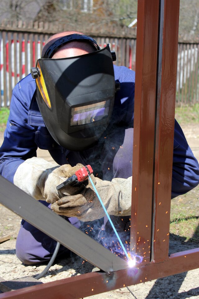 The electrode welding machine heat