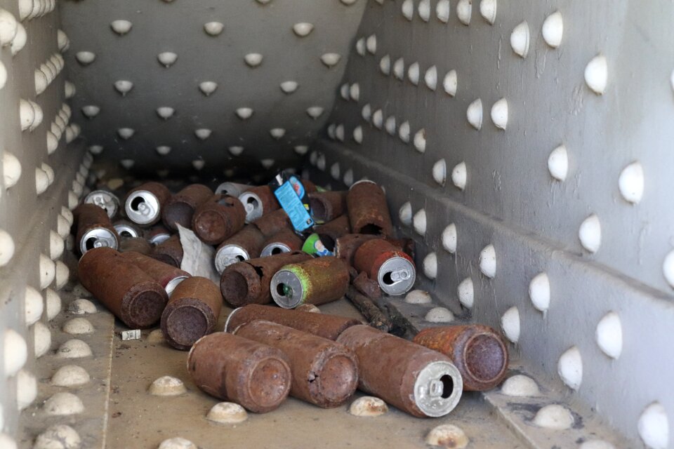 Metal rust garbage
