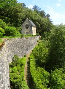 Dordogne gardens topiary