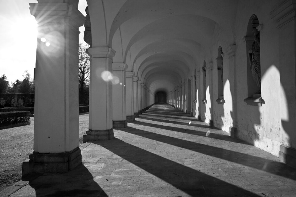 Column sun reflection