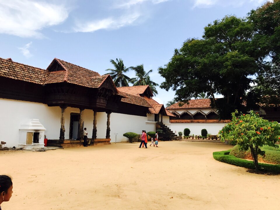 King's building kerala kanyakumari tourist appearance