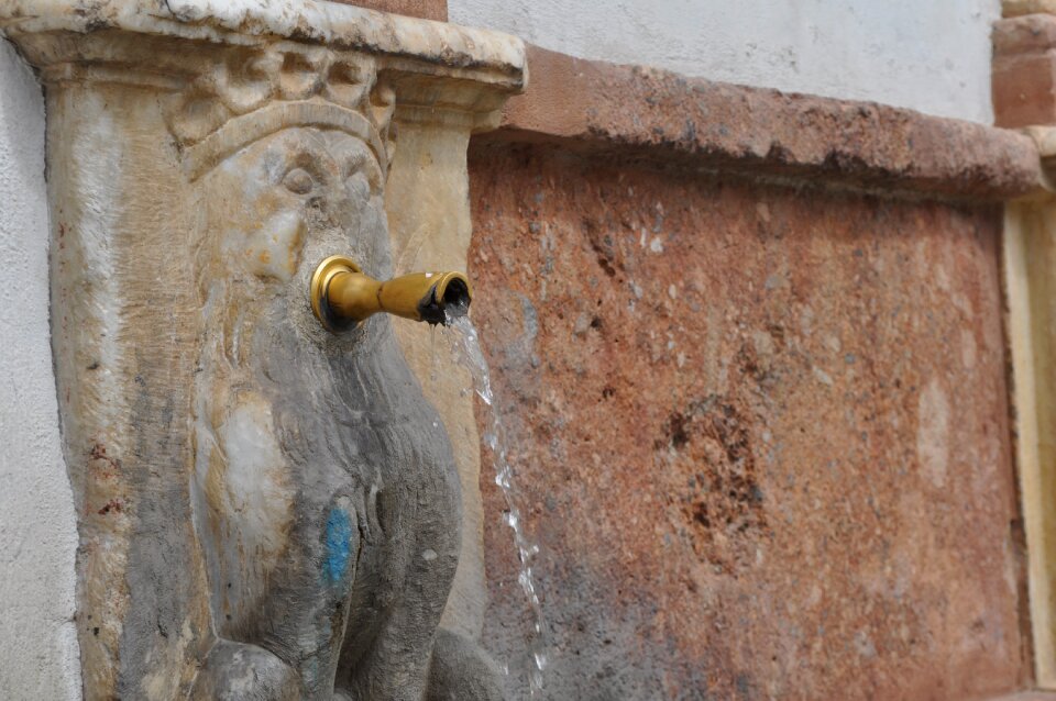Water source stone