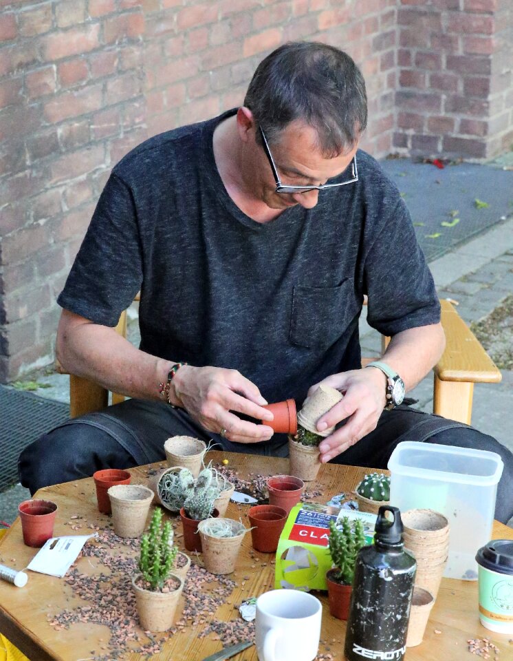 Plant spur man