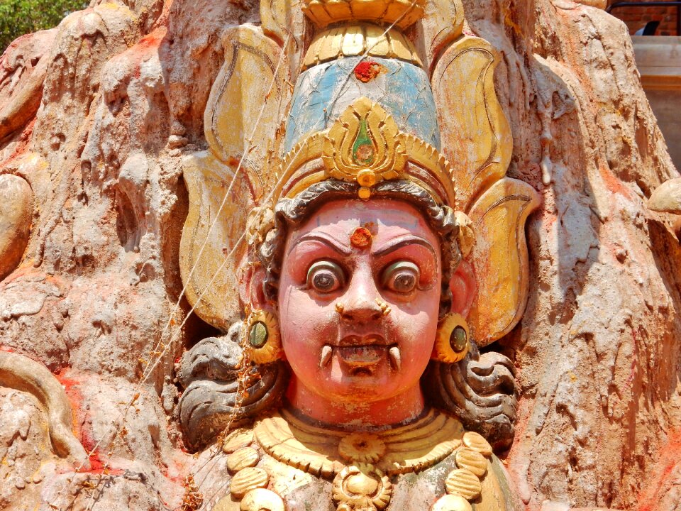 Culture colors sculpture