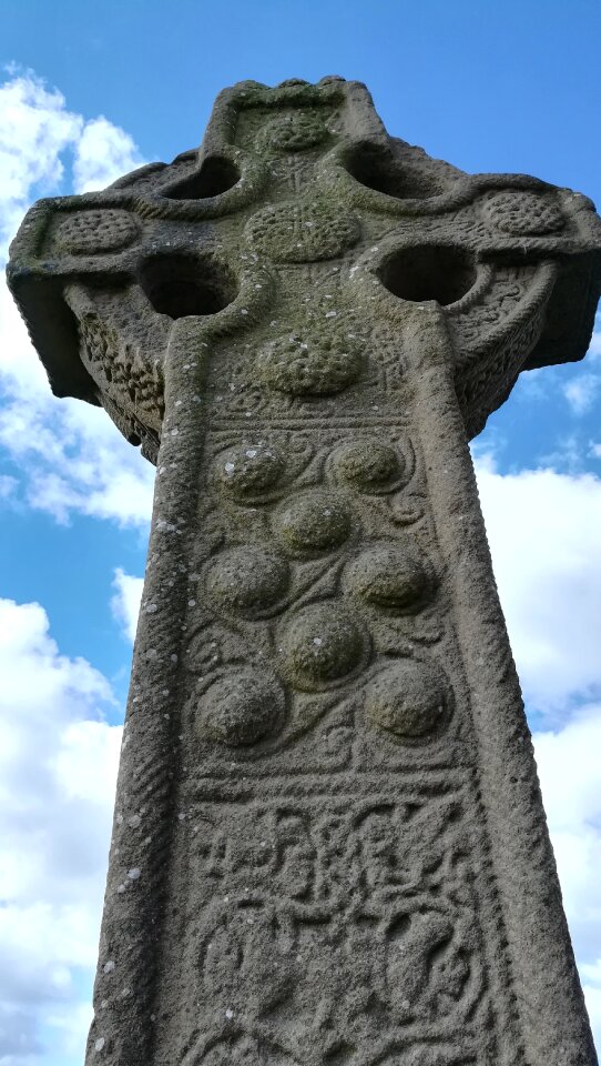 Sculpture stone monument