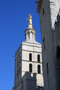 Avignon religion art