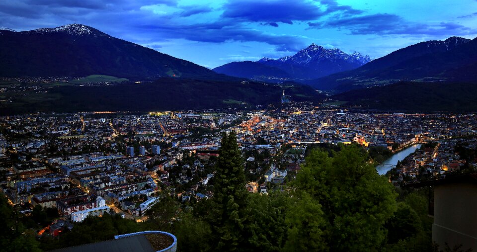 Innsbruck night photograph abendstimmung photo