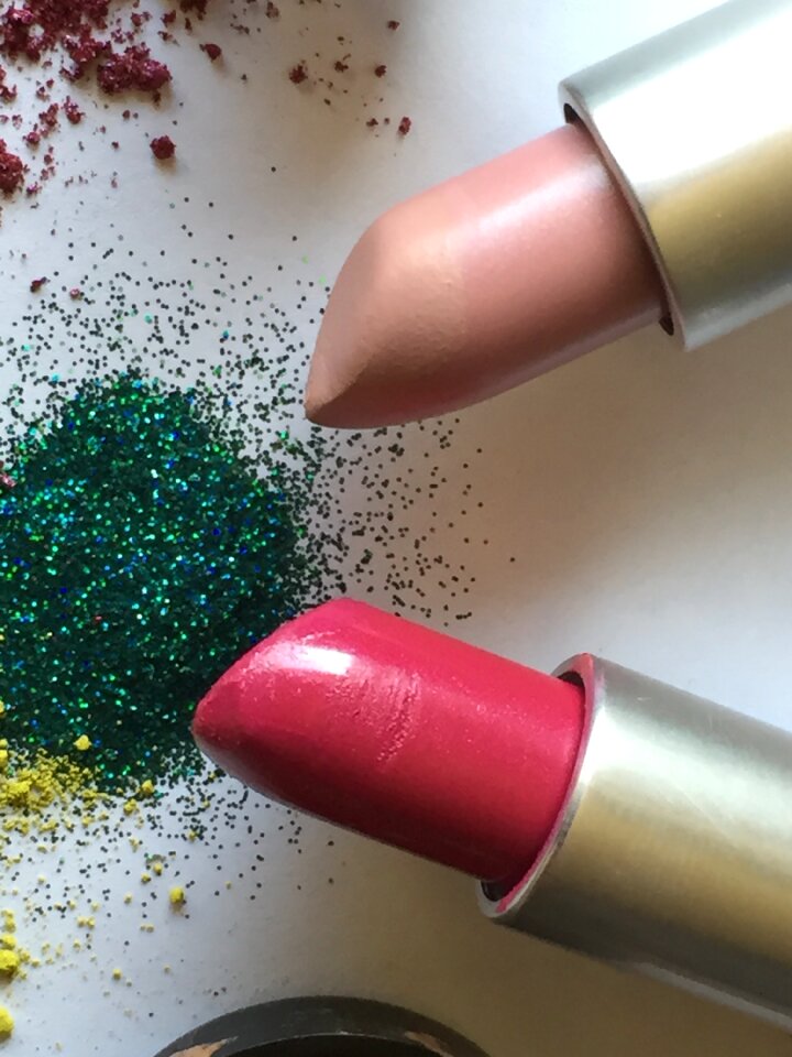 Cosmetics powder