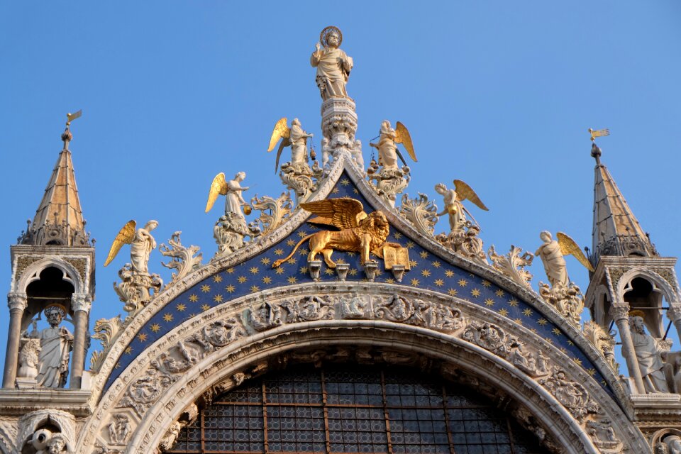 Cathedral italy architecture