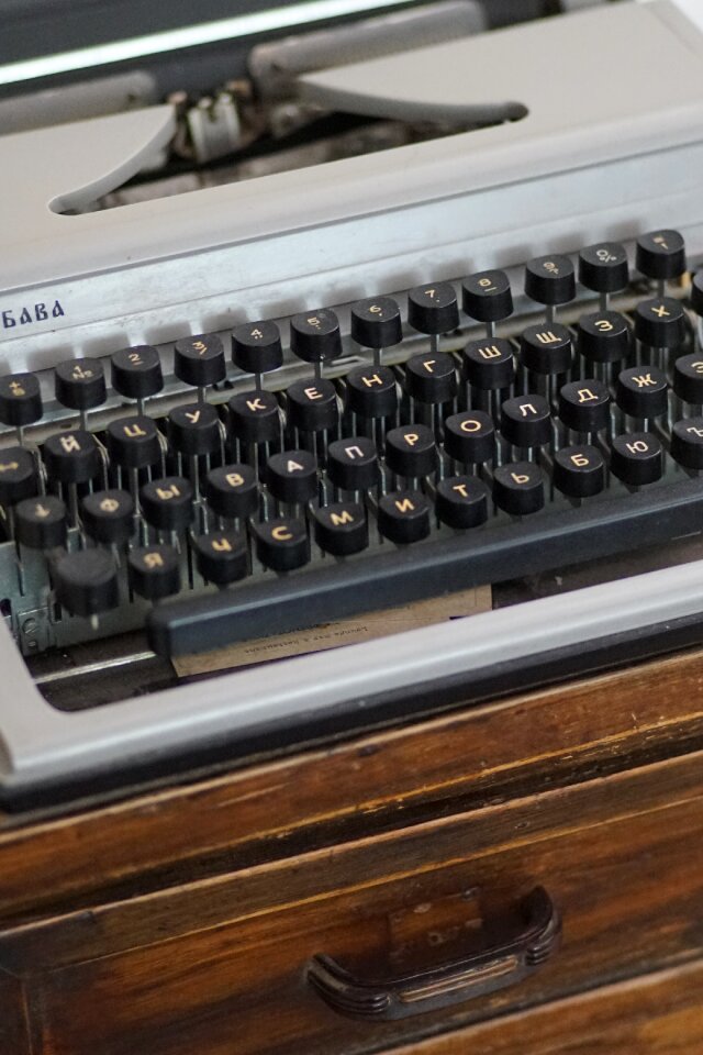 Keys letters machine