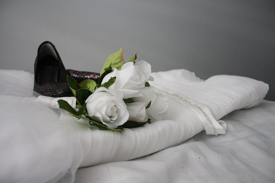 Dress gown marriage