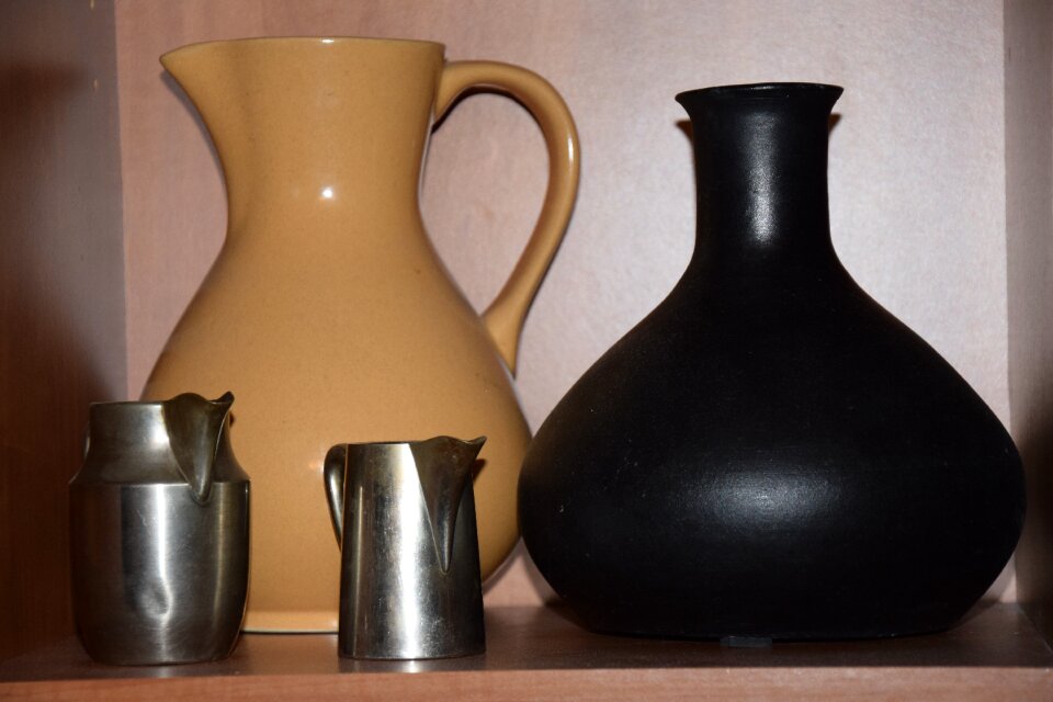 Pitcher the dish glass