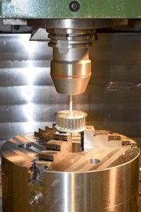 Rotary head machining milling cutters