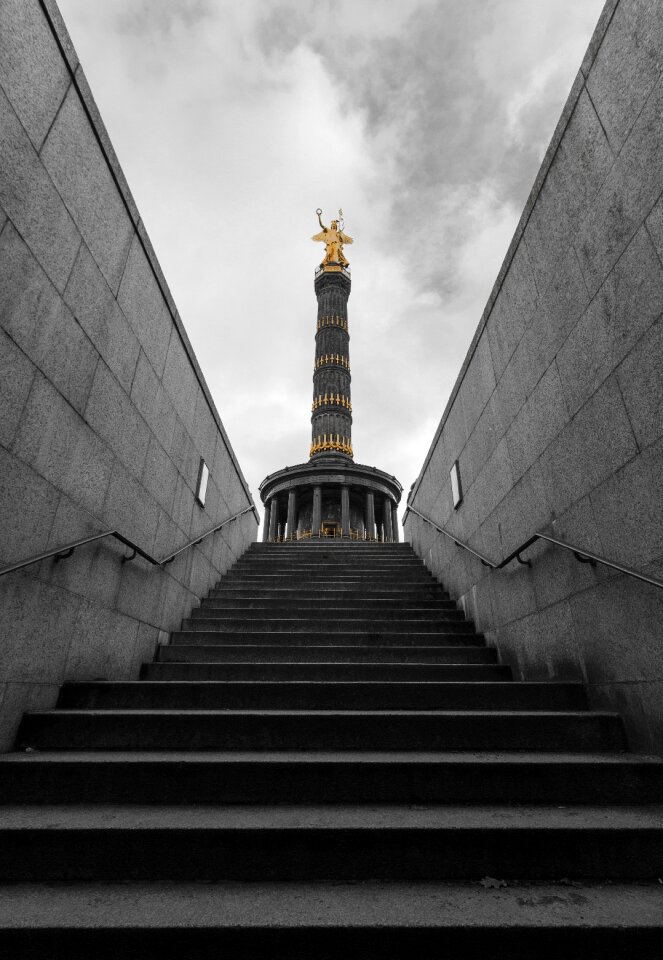 Places of interest stairs monument