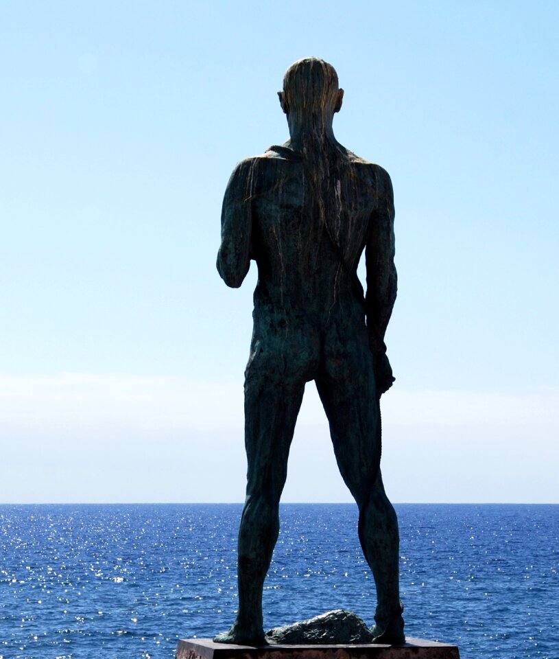 Monument figure the art of