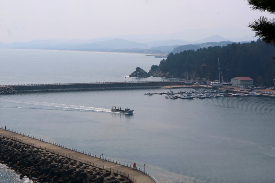 Port fishing boats Free photos