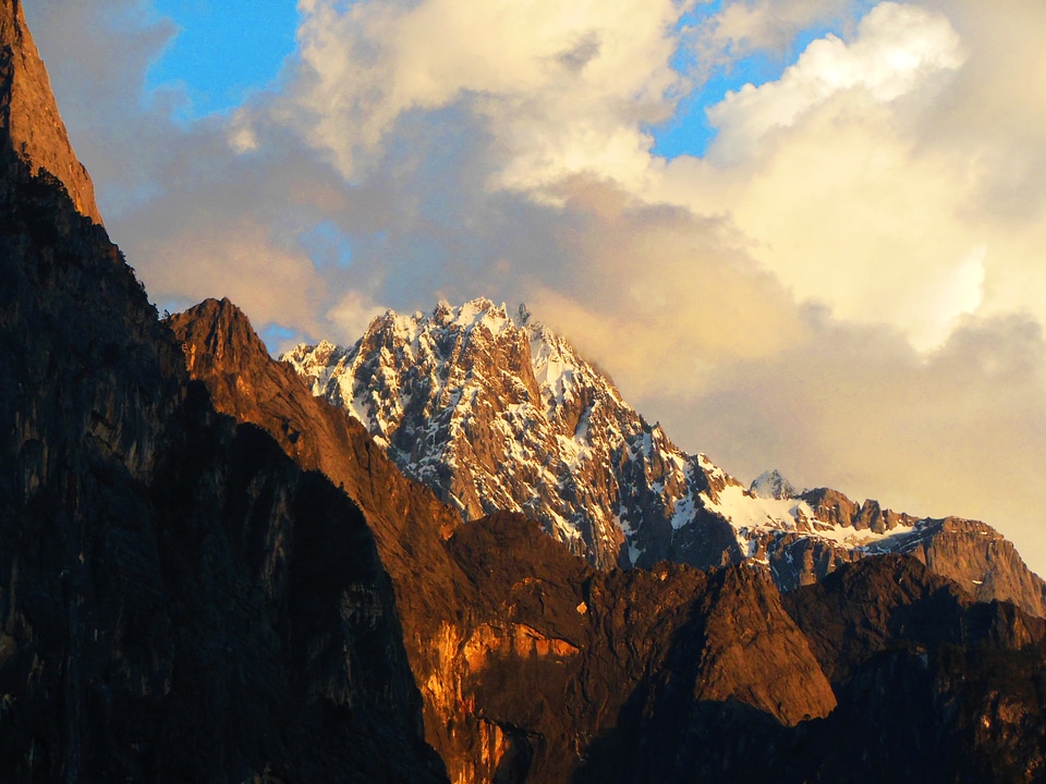 Mountains landscape wilderness photo