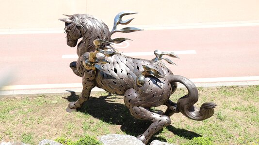 Sculpture horse rose festival