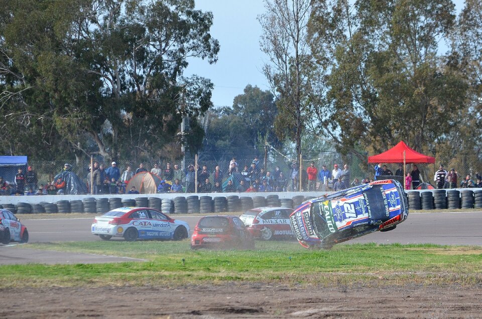 Competition sports racing