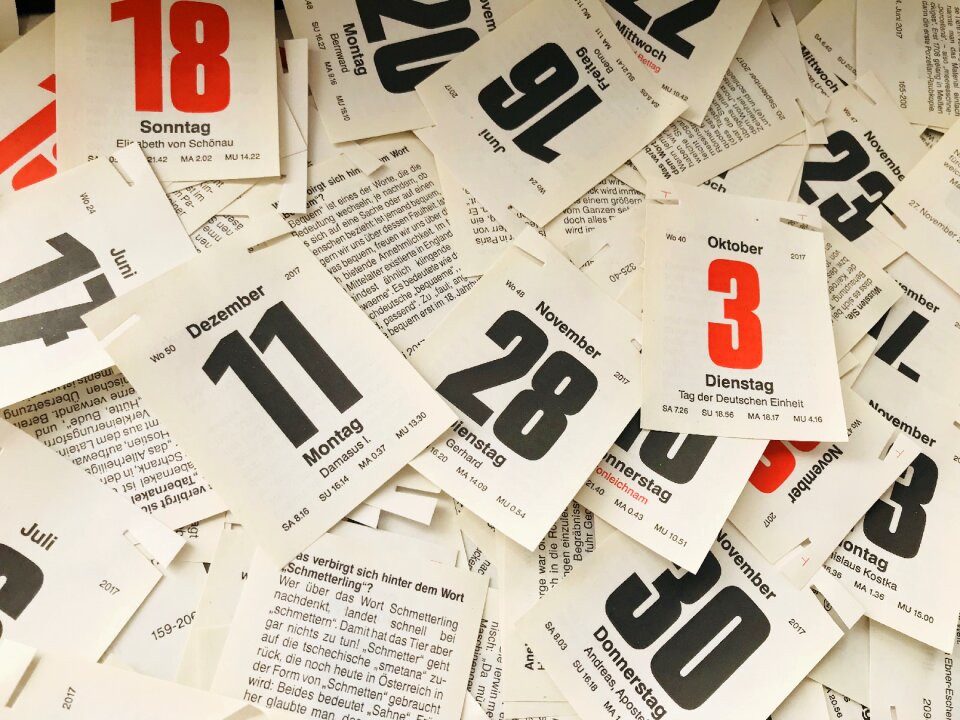 Calendar date paper
