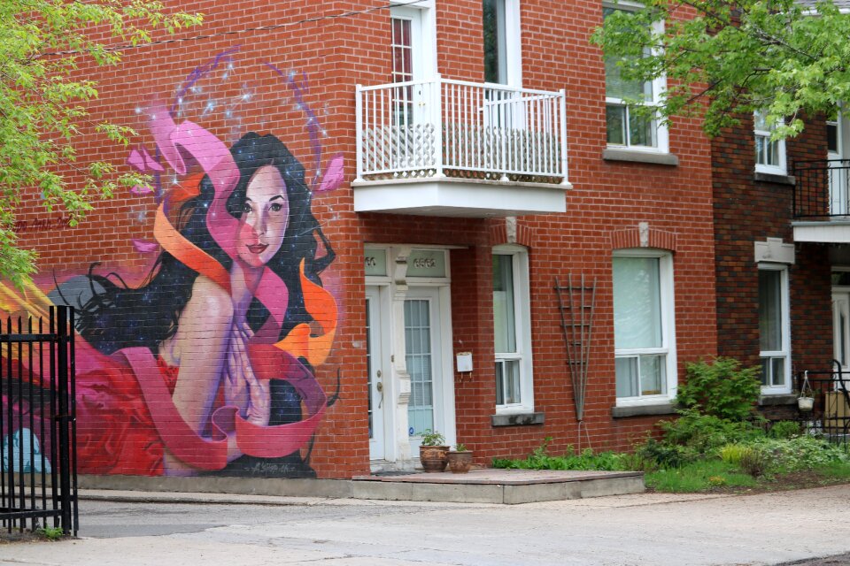 Wall city frescoes