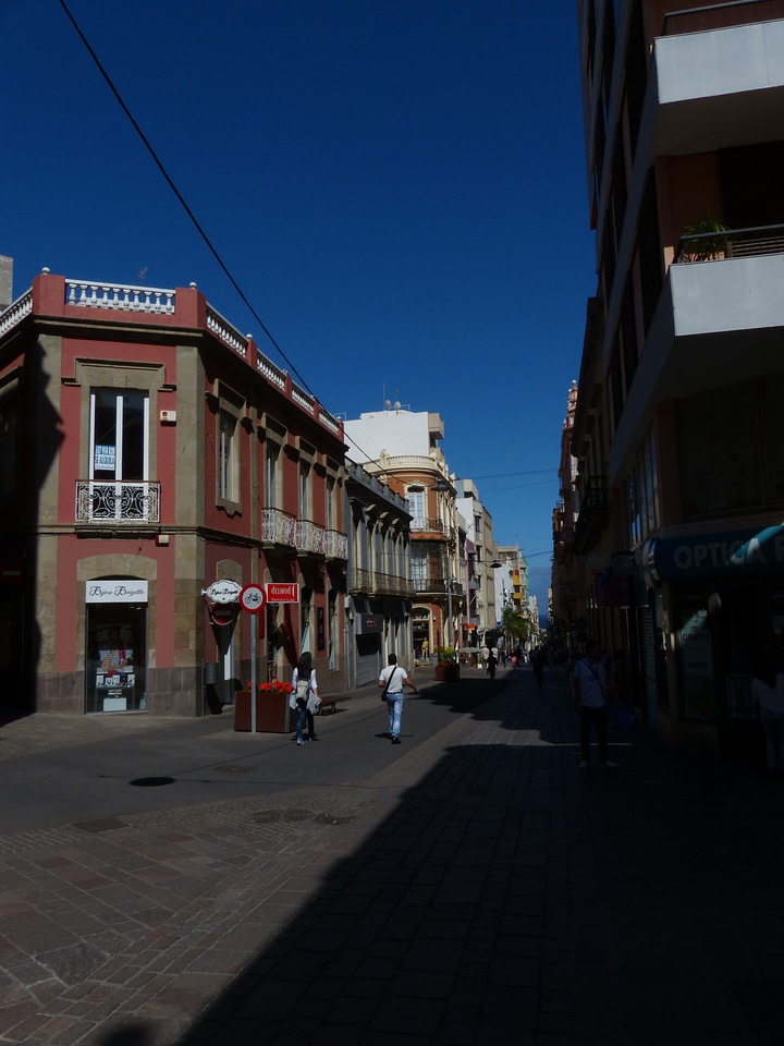 Alley santa cruz tenerife