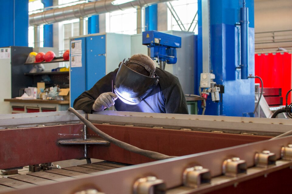 Welder plant people