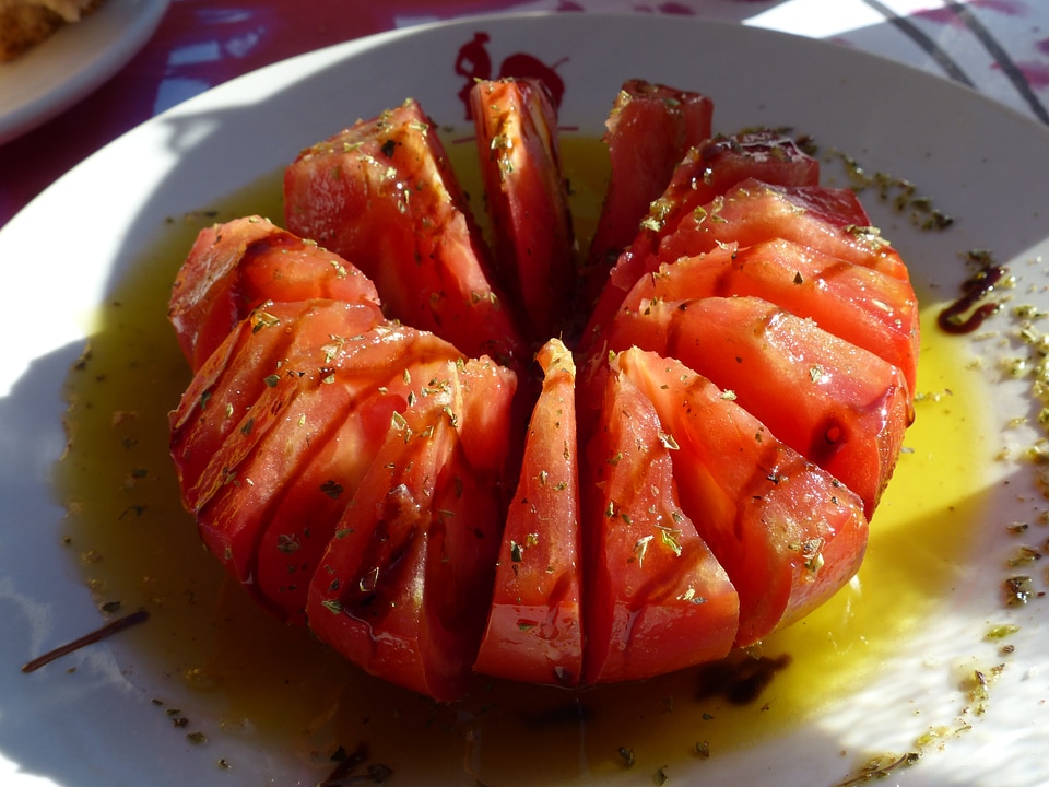 Sliced spanish oily