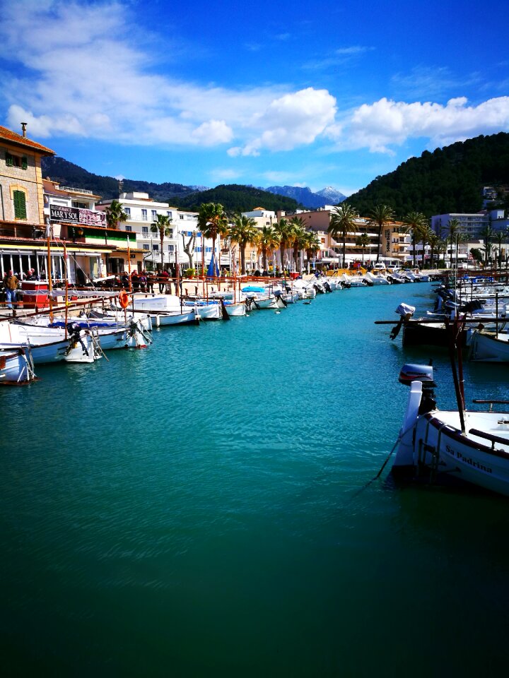 Sea boats fishing photo