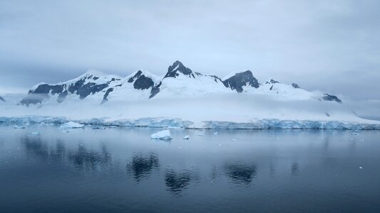 Mountains reflection sea