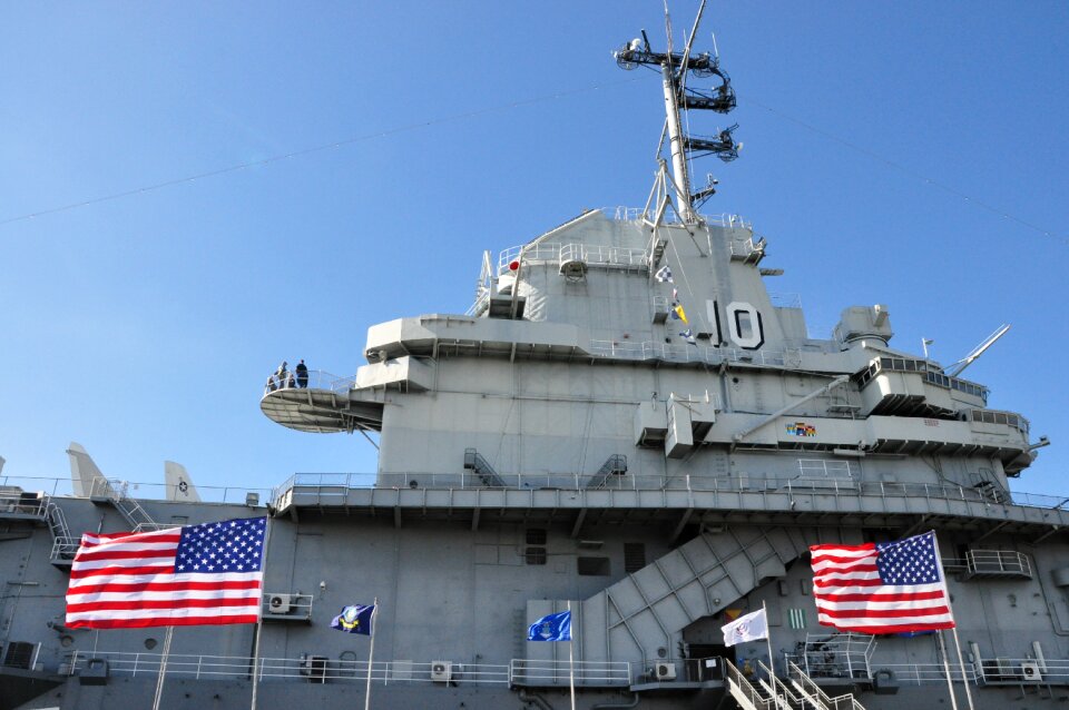 Carrier charleston war